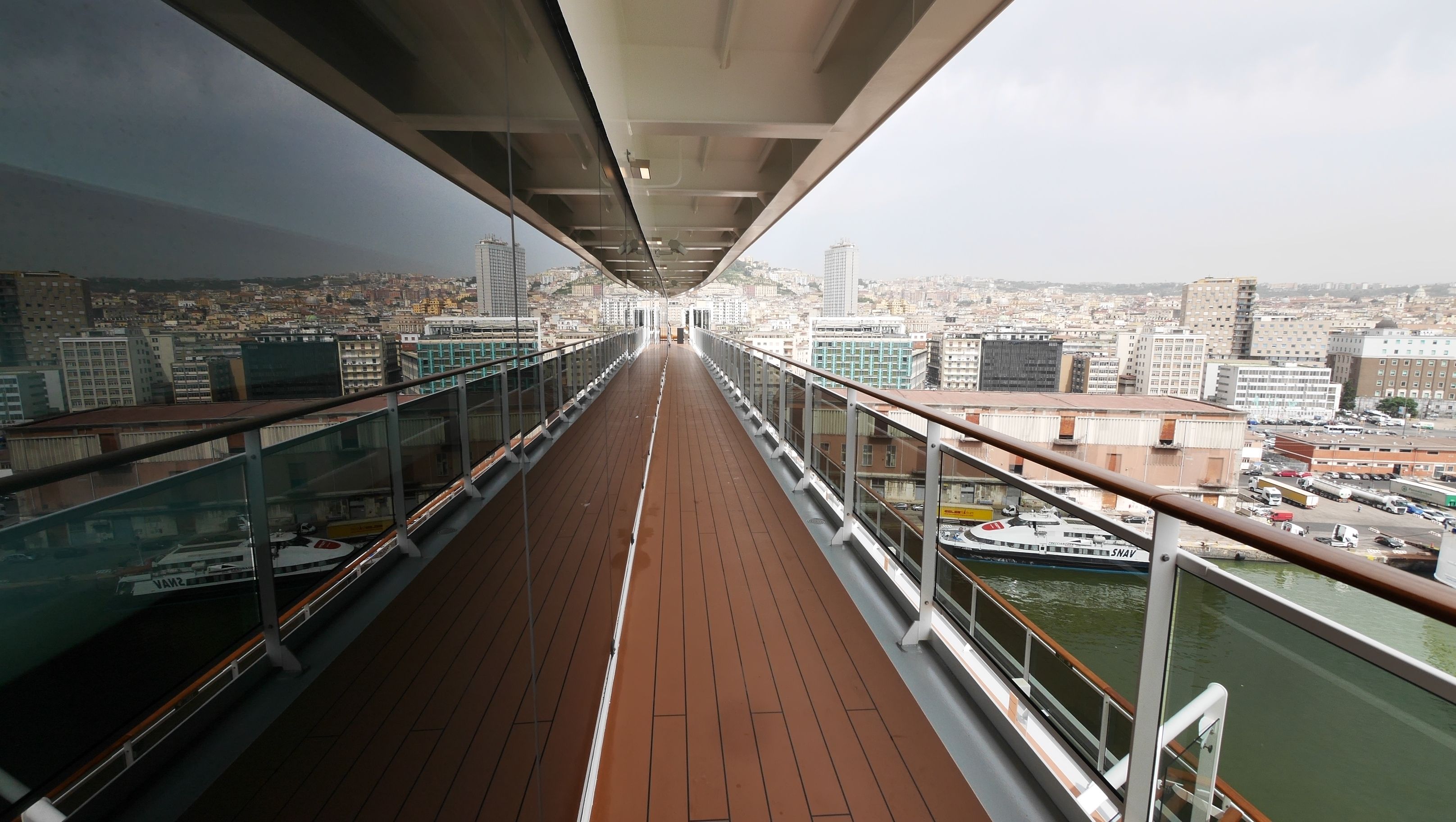 Email an Citizen Science für Umweltschutz und Klimaschutzprojekte engagiert forschen und Wissen und Forschungsergebnisse teilen an Gemeinschaft