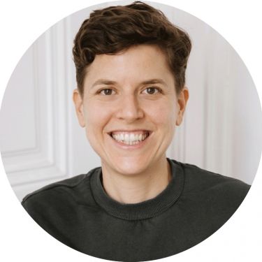 Citizen Science Forschungsprojekt Spirulina Forschungsteam Mitglied Stefanie Holzer kämpft gegen globalen Hunger und Armut